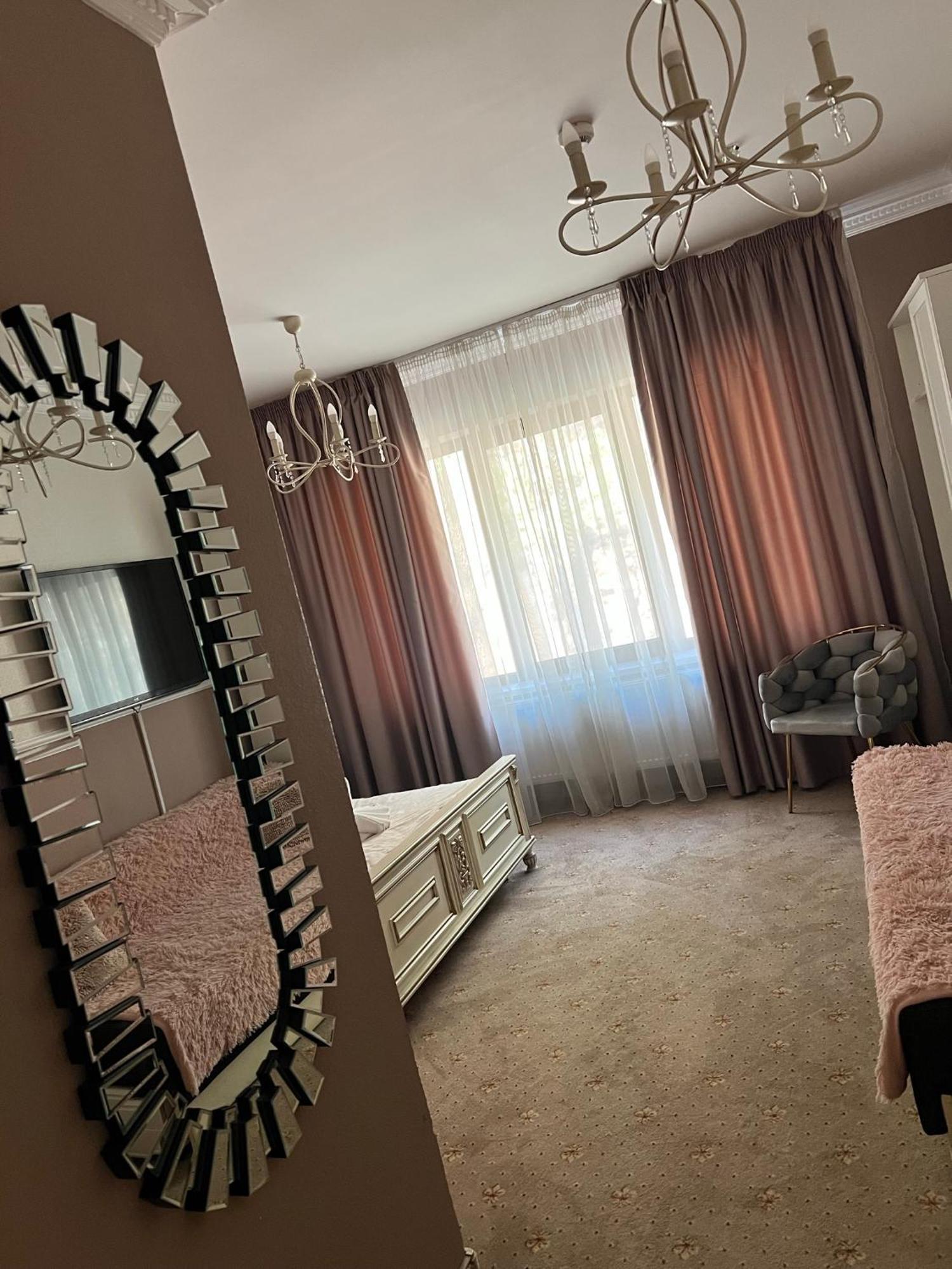 Pensiunea Baroc Dobirlau Bagian luar foto